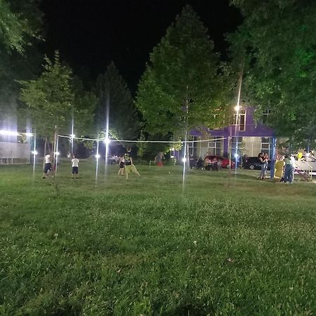 אוגוז Es Hotel Kolifey מראה חיצוני תמונה