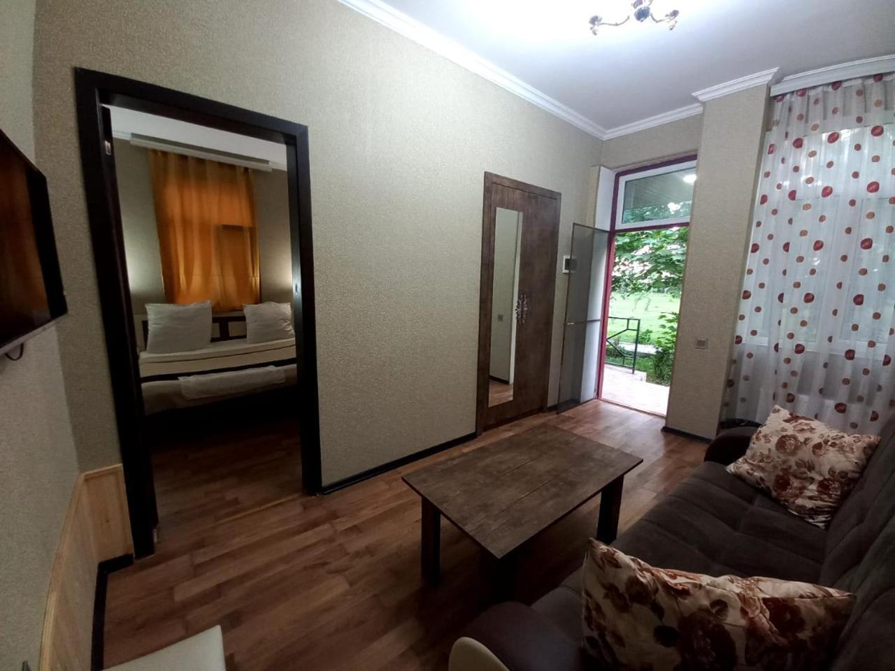 אוגוז Es Hotel Kolifey מראה חיצוני תמונה